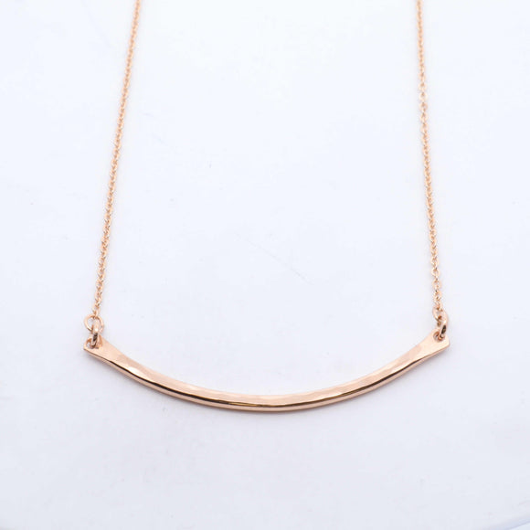Curve Necklace